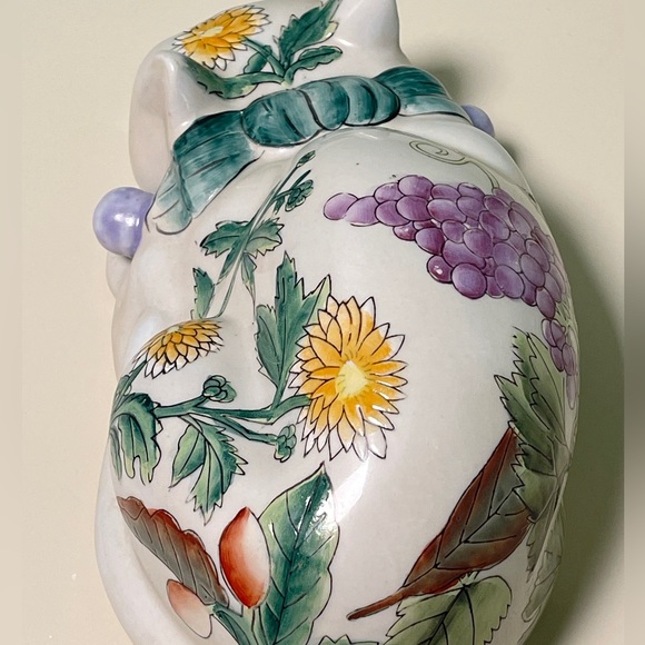 Vintage Hand-painted Tobacco Leaf Floral Porcelain Sleeping Cat Statue Figure - Picture 3 of 6
